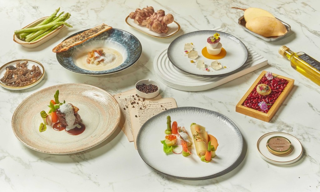 Celebrate the Holidays with Chef Pinyo’s Exquisite Creations at Avani Sukhumvit Bangkok