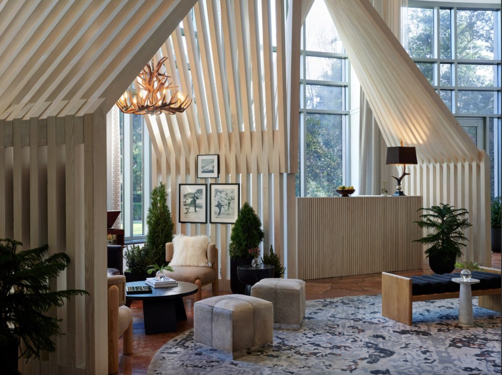 Celebrate the Holidays with IHG and Minted: Exclusive Seasonal Experiences