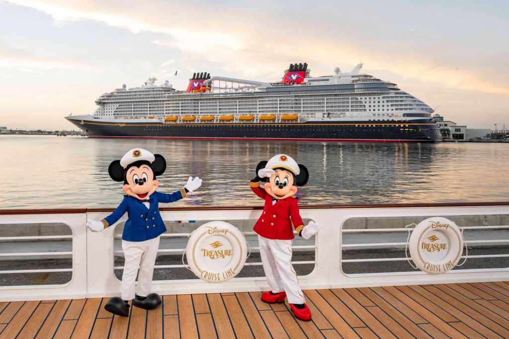 Jamaica’s cruise tourism isn’t just back—it’s better than ever. With record-breaking arrivals, historic milestones, and unmatched charm, the island is redefining the cruise experience in 2024/25.